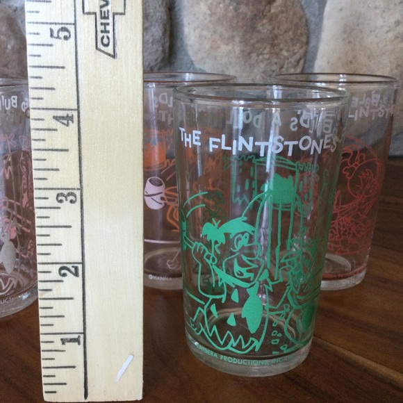 ✔️ Rare Vintage Find Hanna Barbera Flintstone Glasses Set of 4 1963/1964 - Picture 9 of 9